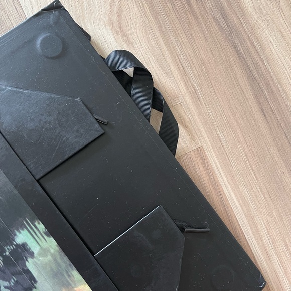 New Gucci flower Gift Box 30cm x 22cm x 10.5cm - Picture 6 of 7